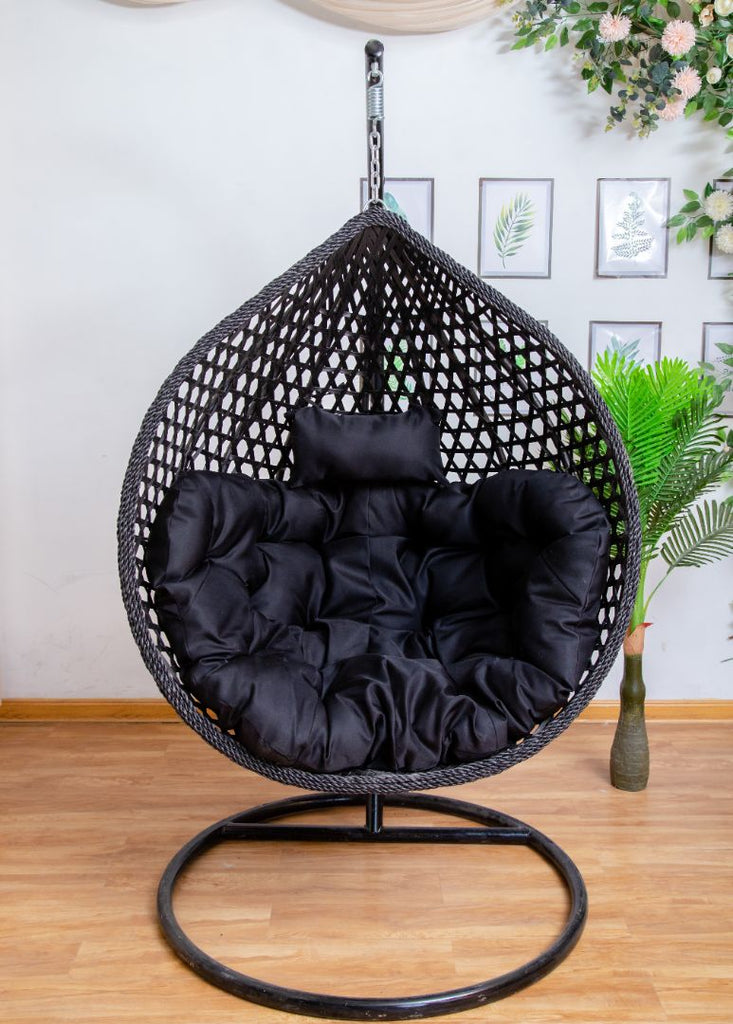 egg chair black